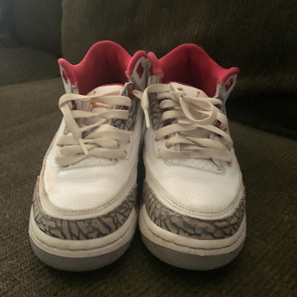 Jordan 3 cardinal red size 5 - Picture 3 of 4